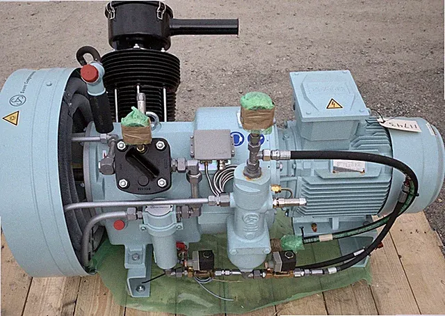 15 HP SAUER MODEL 4PL45L HIGH PRESSURE AIR COMPRESSOR